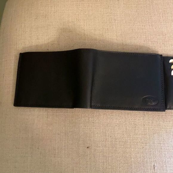 Wallet New In Box - Picture 7 of 7